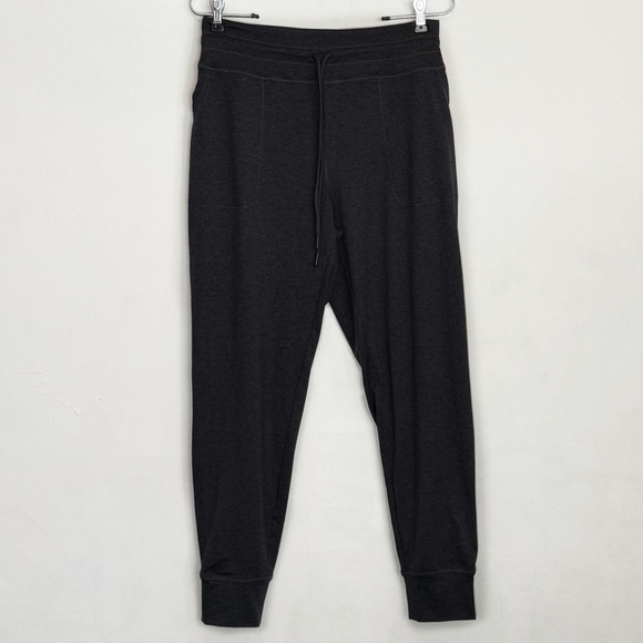 Lolë Women’s Classic Jogger Pant, Heathered Gray size Small - Picture 2 of 6